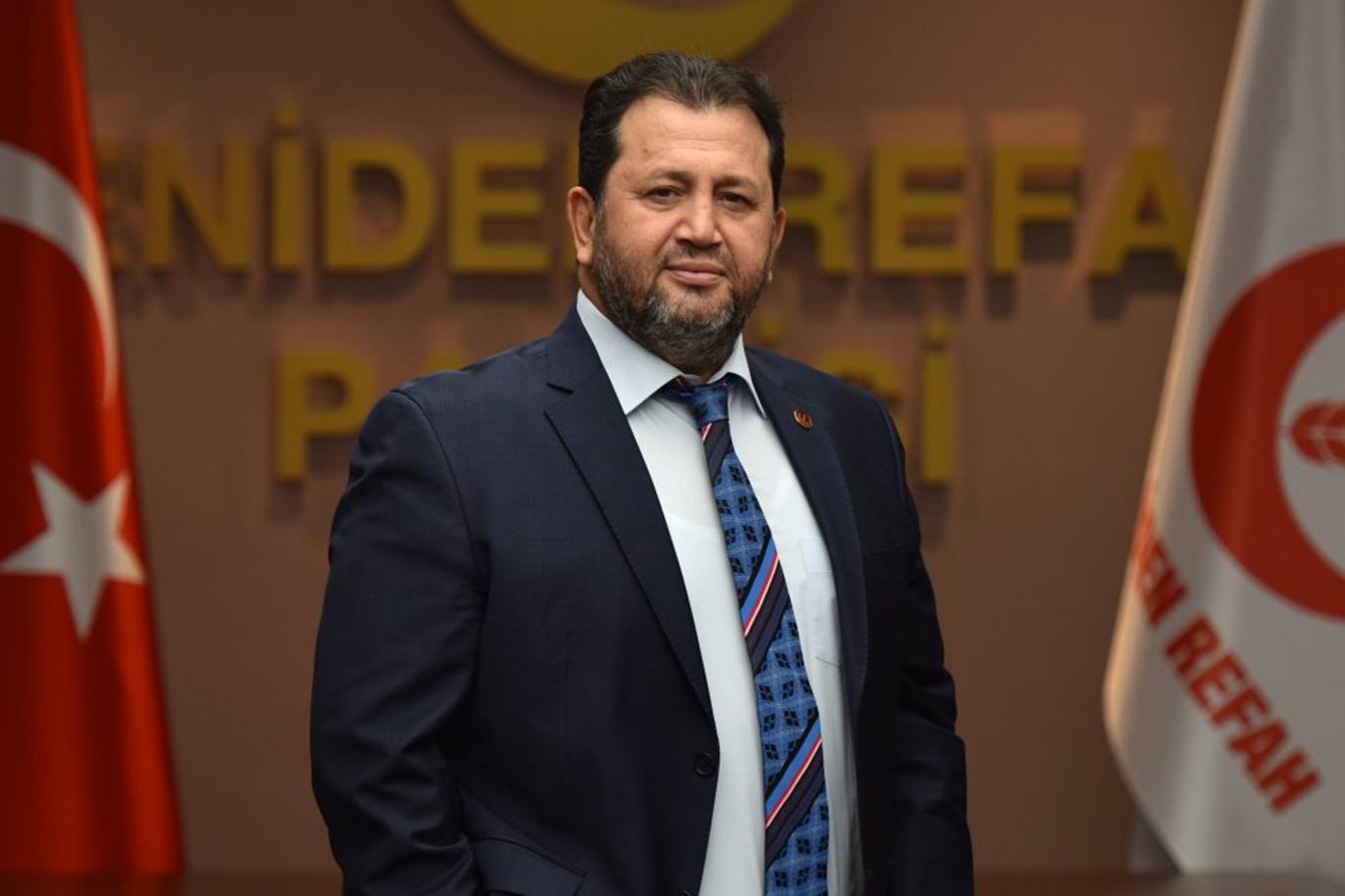 Başörtülü öğretmenle ilgili düşmanca sözler sarf eden Can Ataklı'ya tepkiler sürüyor Başörtülü öğretmenle ilgili düşmanca sözler sarf eden Can Ataklı'ya tepkiler sürüyor